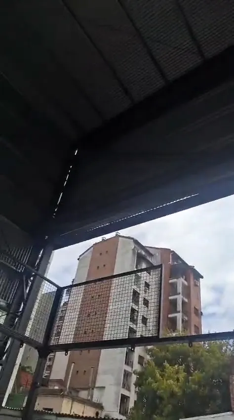 Video de la estructura completa de un tinglado vista desde adentro